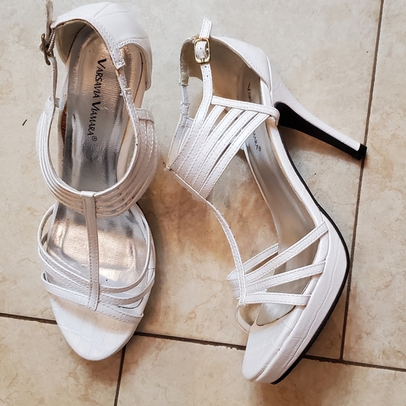 Strappy Snakeskin/reptile print women's heels - Picture 2 of 16